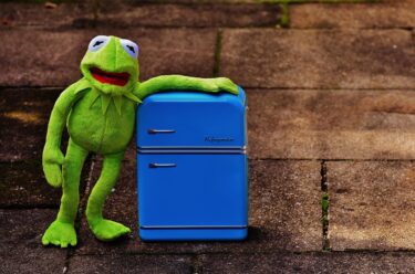 冷蔵庫の上、汚れ防止シートで驚くほど清潔に！